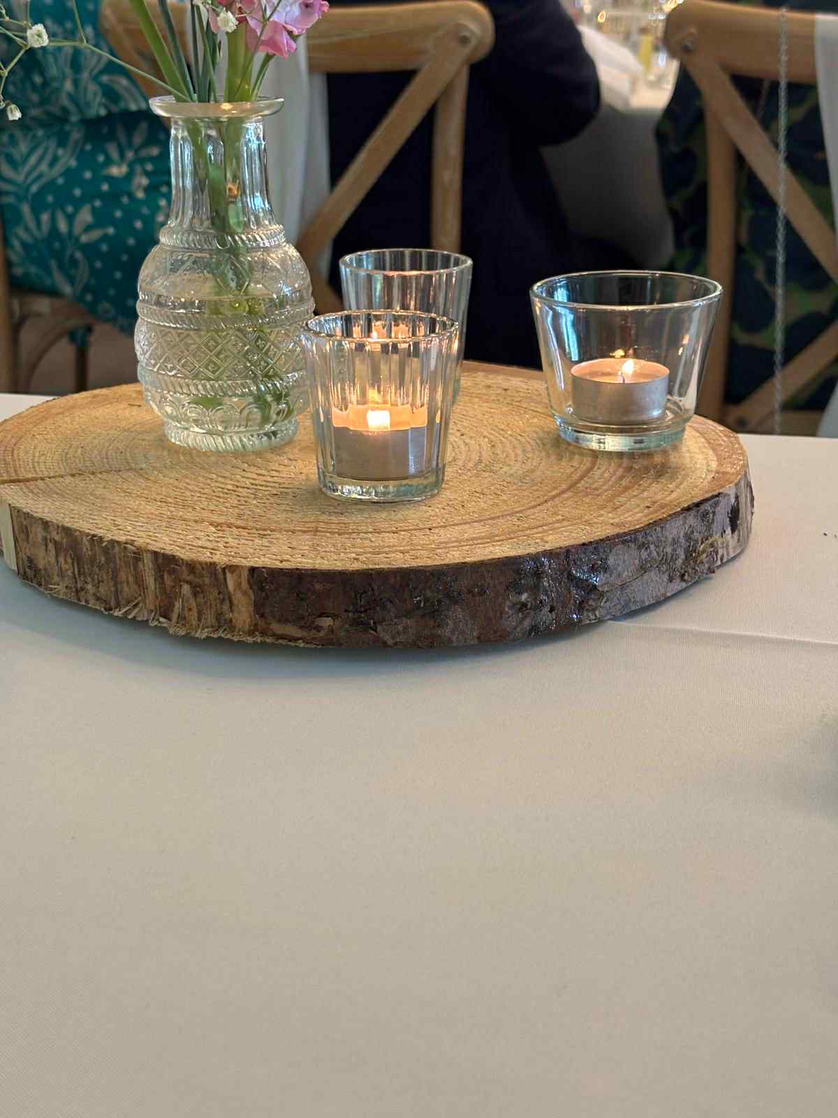 Wood slab centrepiece